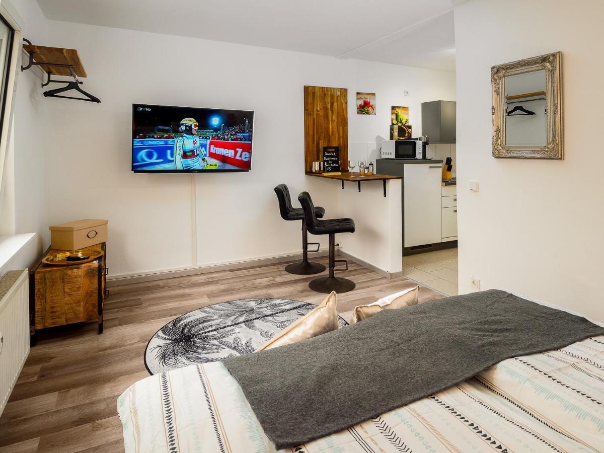 Gemuetliche & Individuelle Ferienwohnungen In Krefeld - Junik Apartments Luaran gambar