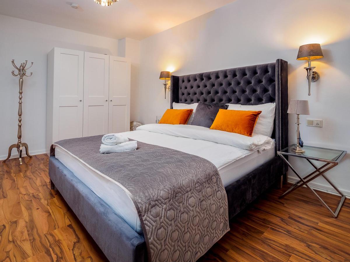 Gemuetliche & Individuelle Ferienwohnungen In Krefeld - Junik Apartments Luaran gambar