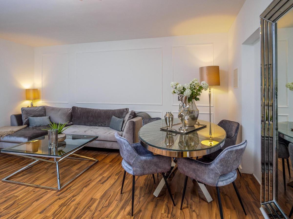 Gemuetliche & Individuelle Ferienwohnungen In Krefeld - Junik Apartments Luaran gambar