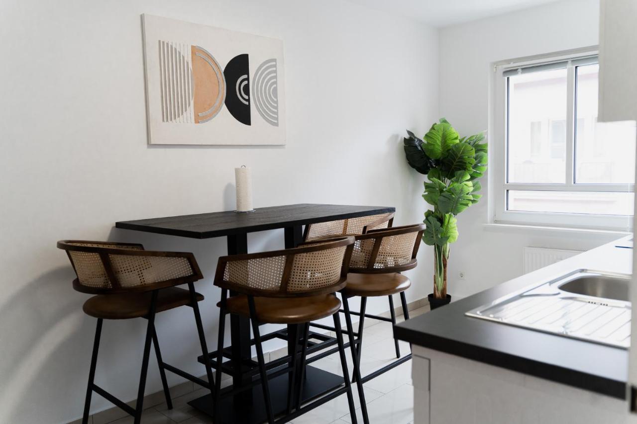 Gemuetliche & Individuelle Ferienwohnungen In Krefeld - Junik Apartments Luaran gambar