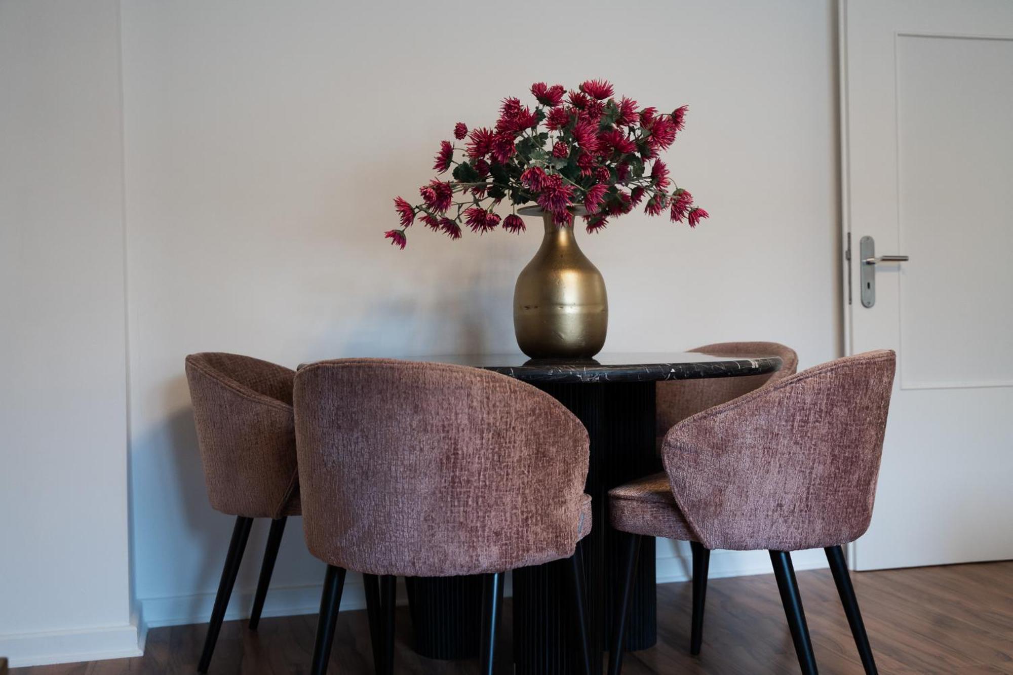 Gemuetliche & Individuelle Ferienwohnungen In Krefeld - Junik Apartments Luaran gambar