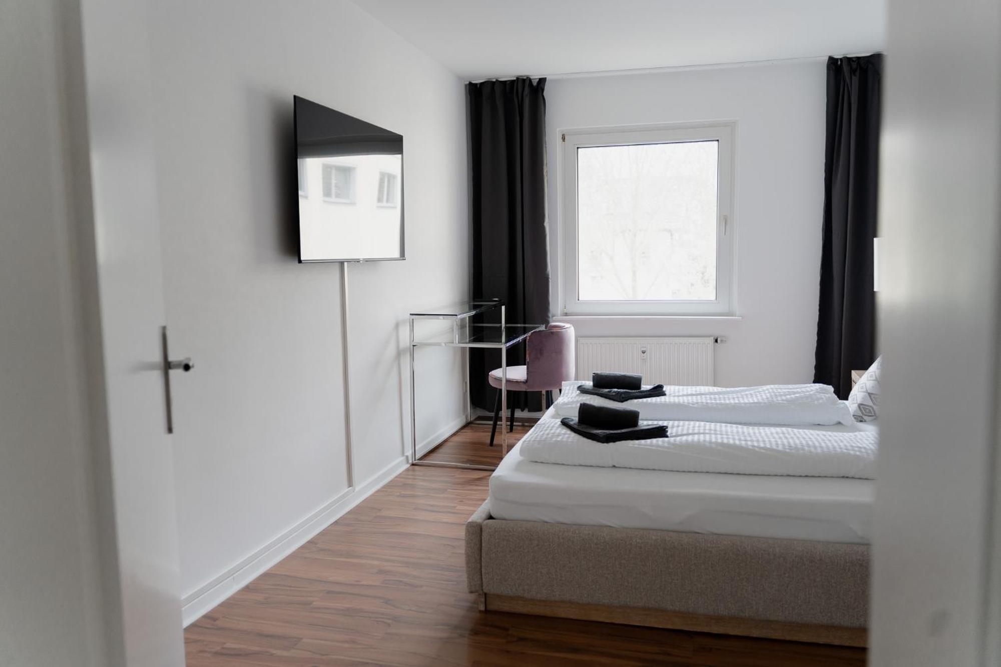 Gemuetliche & Individuelle Ferienwohnungen In Krefeld - Junik Apartments Bilik gambar